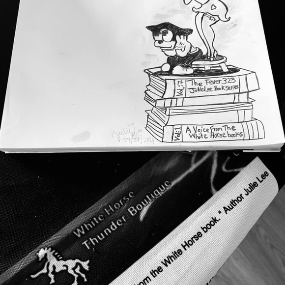 Tiger Print Long Sleeve Dress w/red sequins star/WHT horse design by Julie Lee - Picture 7 of 7